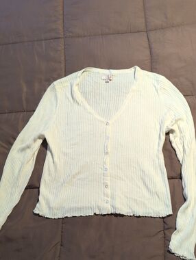 SO White Ribbed Button-Front V-Neck Cardigan